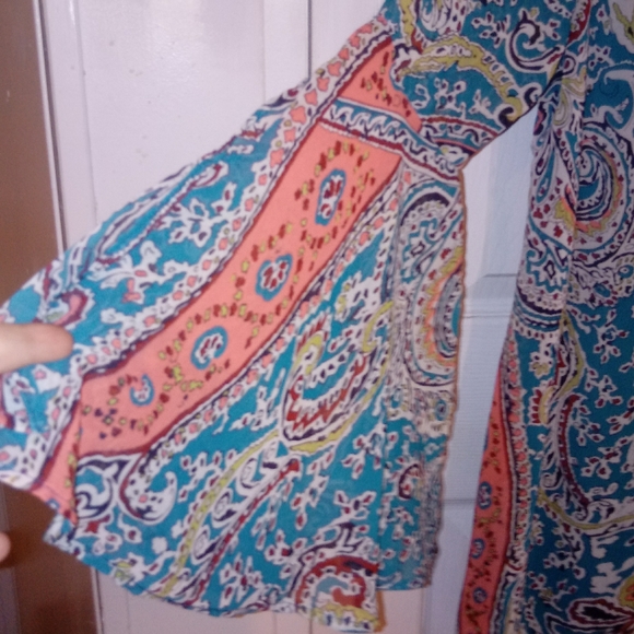 Turquoise blue paisley bell sleeve shift dress - Picture 3 of 8